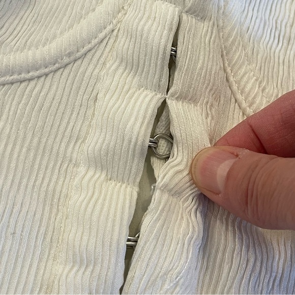 WHITE FOX White Ribbed Bustier Crop Top. Size XS - Picture 7 of 9